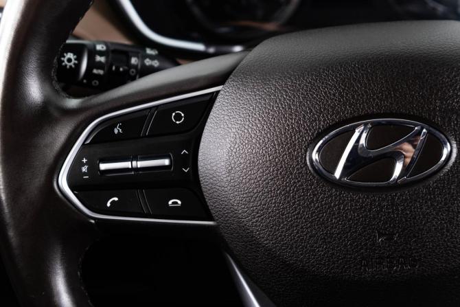 Hyundai Santa Fe IV с пробегом 2019 года, цена 2 859 000 рублей, 137160 км, внедорожник, Автокод Объявления
