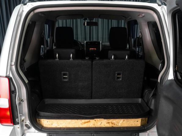 Suzuki Jimny III Рестайлинг 2 с пробегом 2013 года, цена 1 299 000 рублей, 81623 км, внедорожник, Автокод Объявления