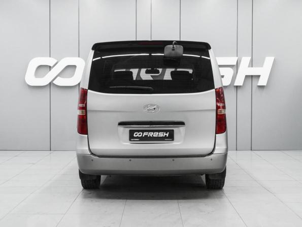 Hyundai Grand Starex I с пробегом 2013 года, цена 2 280 000 рублей, 133502 км, минивэн, Автокод Объявления