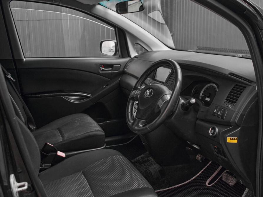 Toyota ISis I Рестайлинг Екатеринбург  - изображение 9