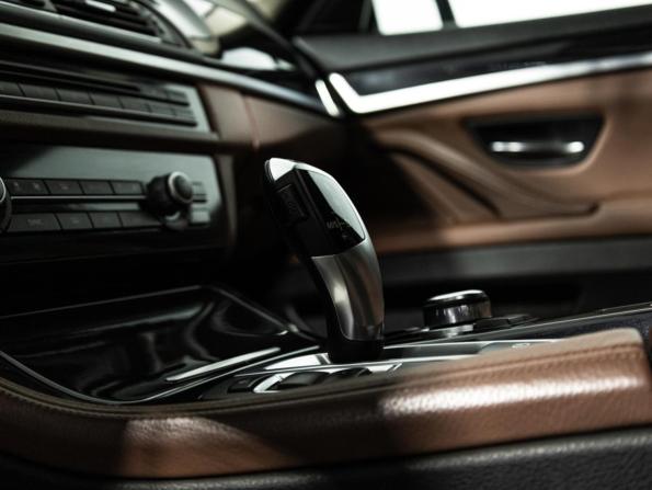 BMW 5 серии VI (F10/F11/F07) Рестайлинг с пробегом 2013 года, цена 1 989 700 рублей, 150933 км, седан, Автокод Объявления