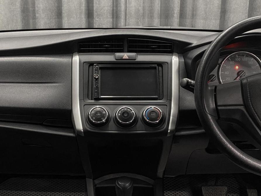 Toyota Corolla XI (E160 E170) Рестайлинг 2 Красноярск  - изображение 11