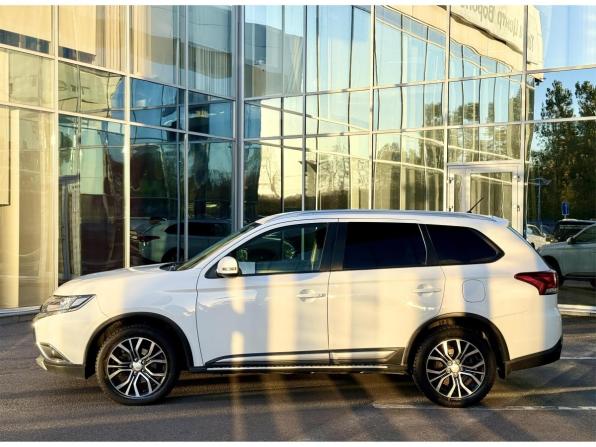 Mitsubishi Outlander III Рестайлинг 2 с пробегом 2015 года, цена 1 765 000 рублей, 125879 км, внедорожник, Автокод Объявления