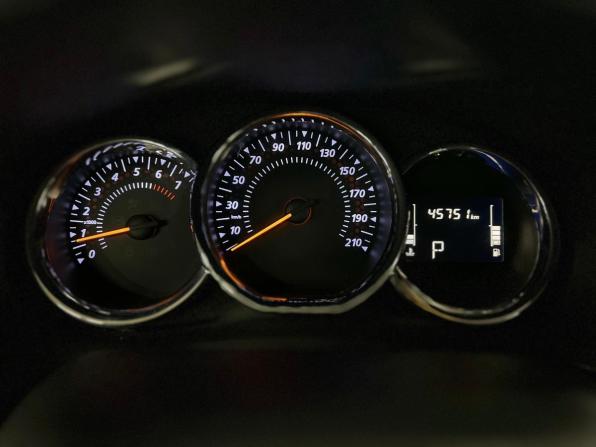 Renault Sandero II Рестайлинг с пробегом 2022 года, цена 1 410 000 рублей, 46000 км, хэтчбек, Автокод Объявления