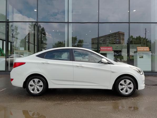 Hyundai Solaris I Рестайлинг с пробегом 2015 года, цена 1 149 800 рублей, 46193 км, седан, Автокод Объявления