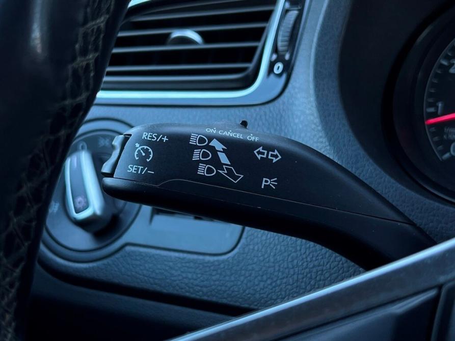 Volkswagen Polo V Рестайлинг Санкт-Петербург  - изображение 16