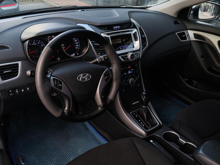 Hyundai Elantra V (MD) Рестайлинг Москва  - изображение 13