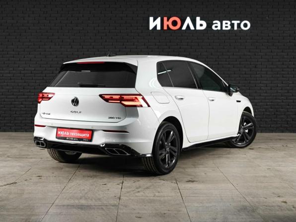 Volkswagen Golf VIII с пробегом 2024 года, цена 3 860 000 рублей, 5303 км, хэтчбек, Автокод Объявления