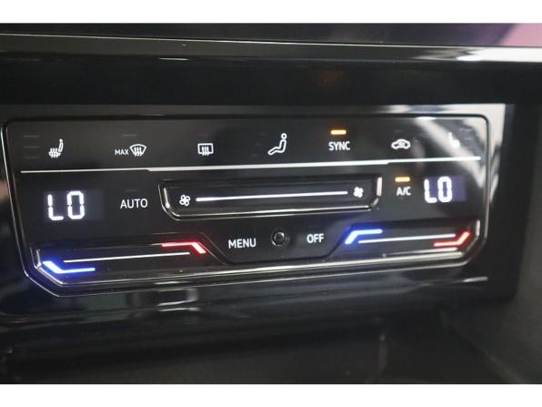 Volkswagen Passat B8 Рестайлинг с пробегом 2021 года, цена 2 679 000 рублей, 138361 км, седан, Автокод Объявления