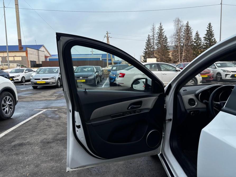 Chevrolet Cruze I Рестайлинг Альметьевск  - изображение 10