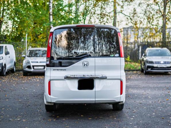 Honda Stepwgn V с пробегом 2015 года, цена 1 510 000 рублей, 193413 км, минивэн, Автокод Объявления