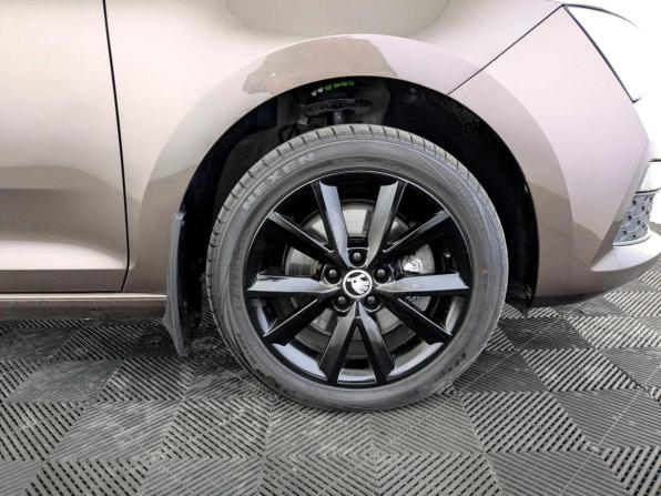 Skoda Rapid II с пробегом 2021 года, цена 1 716 000 рублей, 52946 км, лифтбек, Автокод Объявления