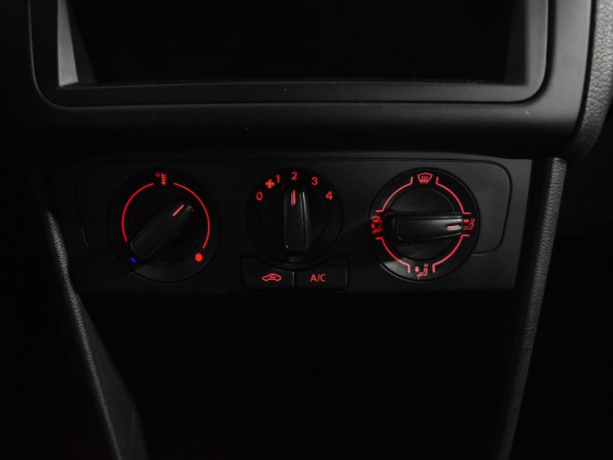 Volkswagen Polo V Рестайлинг Санкт-Петербург  - изображение 16