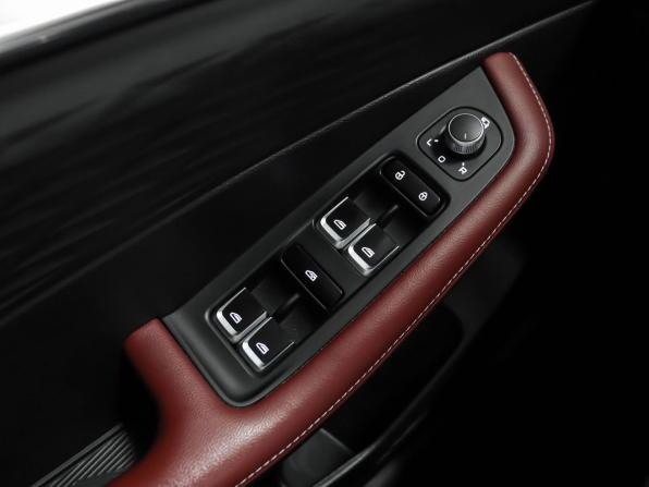Geely Coolray I Рестайлинг с пробегом 2023 года, цена 1 959 000 рублей, 55970 км, внедорожник, Автокод Объявления