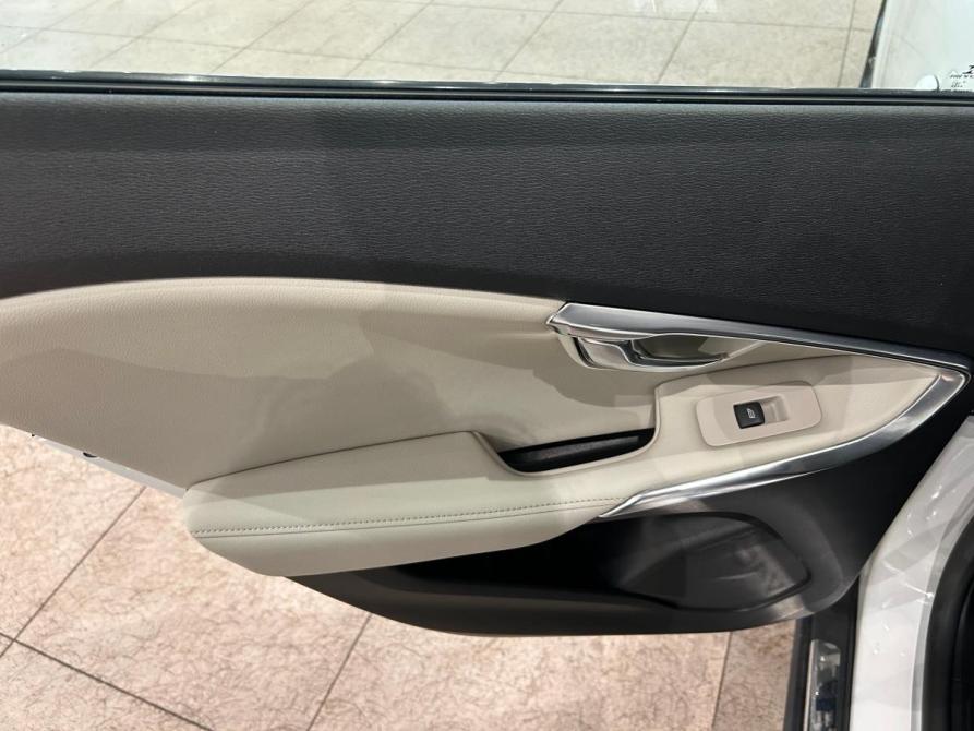 Volvo V40 Cross Country I Санкт-Петербург  - изображение 14