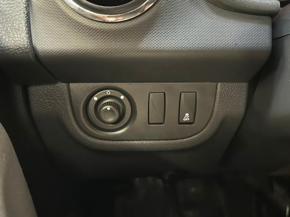 Renault Sandero II Рестайлинг с пробегом 2020 года, цена 1 220 000 рублей, 75074 км, хэтчбек, Автокод Объявления