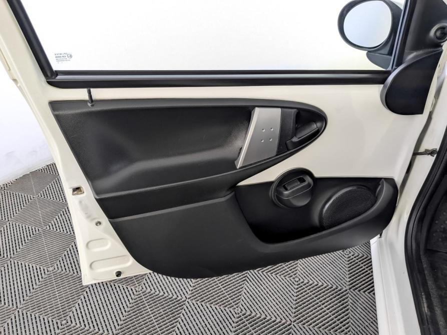 Peugeot 107 I Рестайлинг 2 Москва  - изображение 19