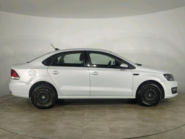 Volkswagen Polo V Рестайлинг с пробегом 2018 года, цена 960 000 рублей, 105000 км, седан, Автокод Объявления