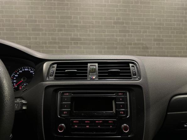 Volkswagen Jetta VI с пробегом 2014 года, цена 980 000 рублей, 137216 км, седан, Автокод Объявления