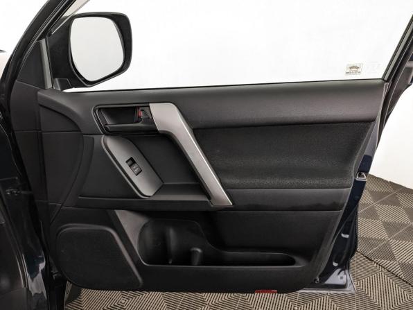 Toyota Land Cruiser Prado 150 Series Рестайлинг 2 с пробегом 2018 года, цена 4 510 000 рублей, 135589 км, внедорожник, Автокод Объявления