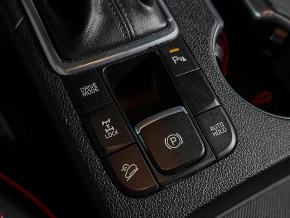 Kia Sportage IV с пробегом 2018 года, цена 2 229 000 рублей, 101629 км, внедорожник, Автокод Объявления