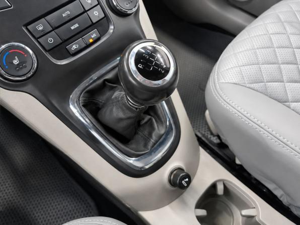 Chevrolet Orlando I с пробегом 2012 года, цена 850 000 рублей, 280208 км, компактвэн, Автокод Объявления