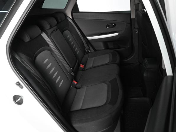 Kia Ceed II с пробегом 2015 года, цена 1 239 000 рублей, 171083 км, универсал, Автокод Объявления
