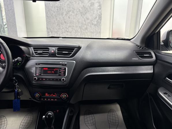 Kia Rio III Рестайлинг с пробегом 2016 года, цена 1 299 000 рублей, 127658 км, хэтчбек, Автокод Объявления