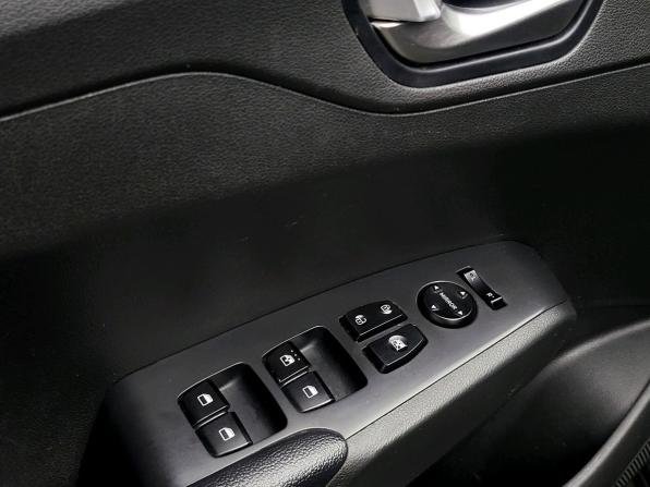 Hyundai Solaris II Рестайлинг с пробегом 2021 года, цена 1 406 000 рублей, 66294 км, седан, Автокод Объявления