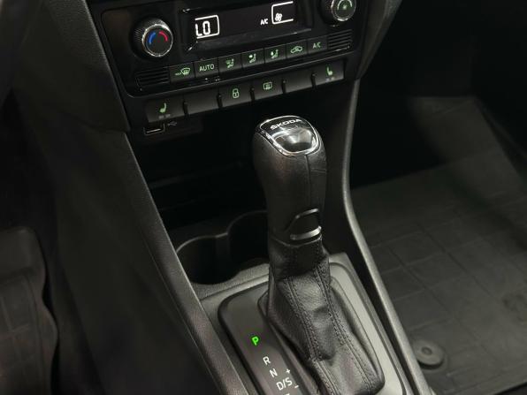 Skoda Rapid I Рестайлинг с пробегом 2019 года, цена 1 399 900 рублей, 128000 км, лифтбек, Автокод Объявления