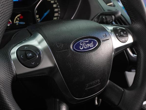 Ford Focus III с пробегом 2013 года, цена 799 000 рублей, 146256 км, седан, Автокод Объявления
