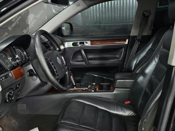 Volkswagen Touareg I с пробегом 2005 года, цена 550 000 рублей, 177000 км, внедорожник, Автокод Объявления