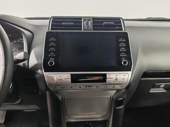 Toyota Land Cruiser Prado 150 Series Рестайлинг 3 с пробегом 2021 года, цена 5 399 000 рублей, 30469 км, внедорожник, Автокод Объявления