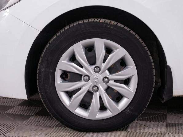 Hyundai Solaris II с пробегом 2020 года, цена 1 498 000 рублей, 123496 км, седан, Автокод Объявления