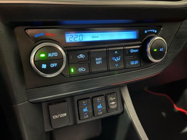 Toyota Auris II с пробегом 2014 года, цена 1 170 000 рублей, 137200 км, хэтчбек, Автокод Объявления