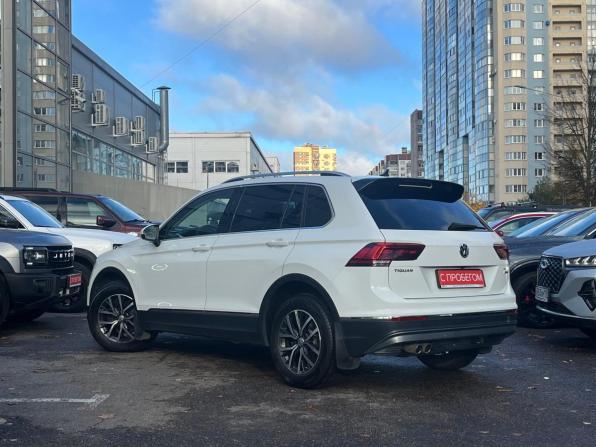 Volkswagen Tiguan II с пробегом 2017 года, цена 2 499 000 рублей, 102600 км, внедорожник, Автокод Объявления