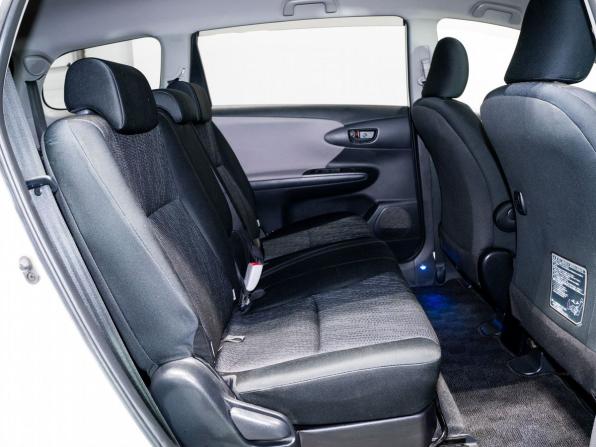 Toyota Wish II с пробегом 2010 года, цена 1 350 000 рублей, 174410 км, минивэн, Автокод Объявления