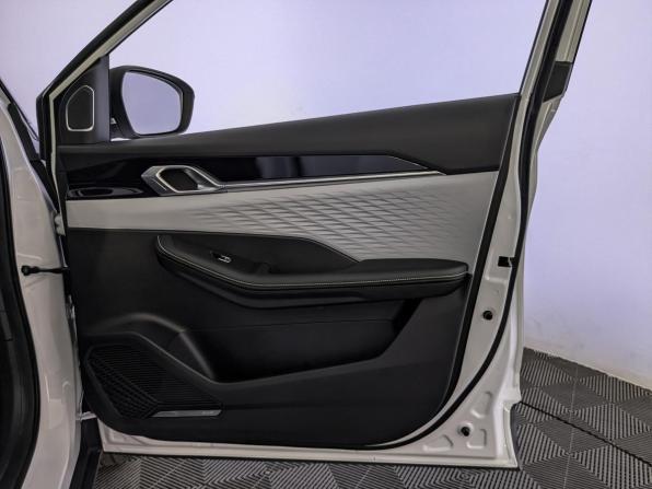 Geely Coolray I Рестайлинг с пробегом 2023 года, цена 1 999 000 рублей, 18481 км, внедорожник, Автокод Объявления
