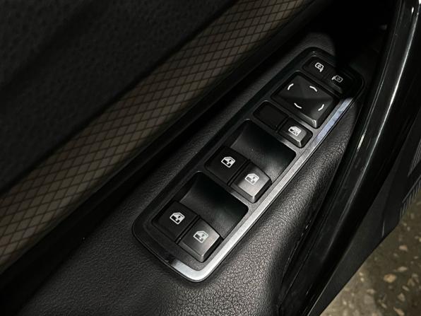 Lada (ВАЗ) Vesta I Рестайлинг (NG) с пробегом 2024 года, цена 1 377 000 рублей, 42126 км, универсал, Автокод Объявления