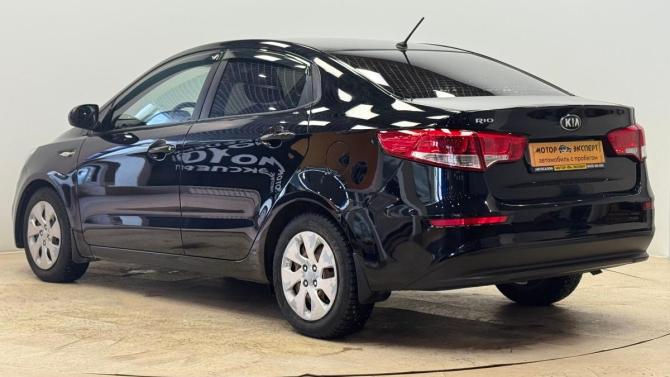 Kia Rio III Рестайлинг с пробегом 2016 года, цена 925 000 рублей, 84805 км, седан, Автокод Объявления
