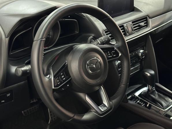 Mazda CX-4 I Рестайлинг с пробегом 2023 года, цена 2 785 000 рублей, 88998 км, внедорожник, Автокод Объявления