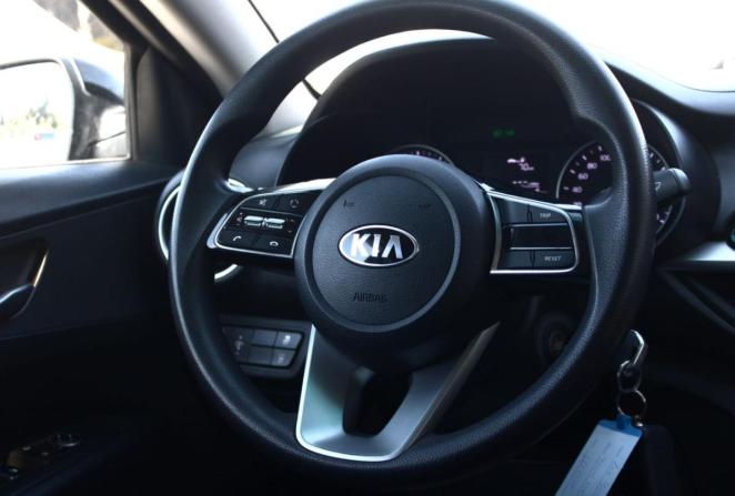 Kia Cerato III Рестайлинг (Classic) с пробегом 2018 года, цена 1 720 000 рублей, 76777 км, седан, Автокод Объявления
