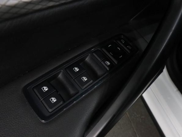Renault Sandero II Рестайлинг с пробегом 2019 года, цена 1 149 000 рублей, 131000 км, хэтчбек, Автокод Объявления