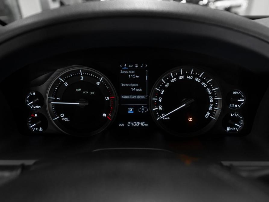 Toyota Land Cruiser 200 Series Рестайлинг 2 Москва  - изображение 12
