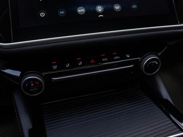 Omoda S5 с пробегом 2023 года, цена 1 550 000 рублей, 32988 км, седан, Автокод Объявления