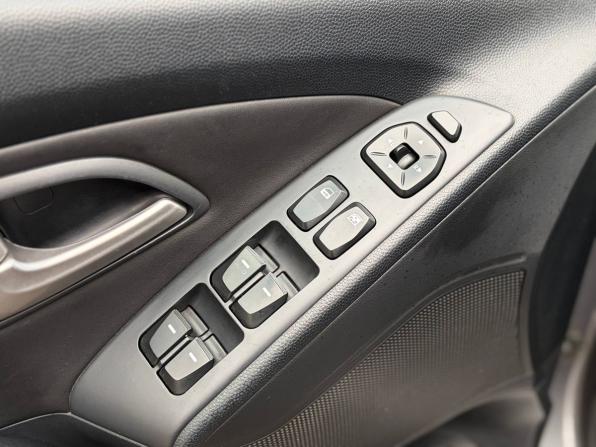 Hyundai ix35 I с пробегом 2013 года, цена 995 000 рублей, 202000 км, внедорожник, Автокод Объявления