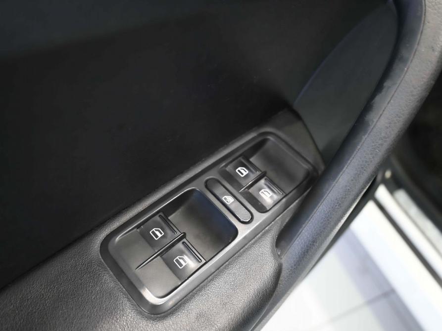 Skoda Yeti I Рестайлинг Ростов-на-Дону  - изображение 19