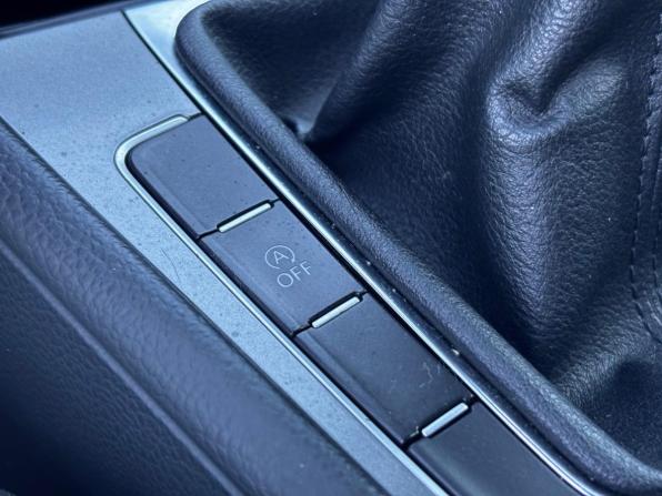 Volkswagen Golf VII с пробегом 2013 года, цена 980 000 рублей, 220853 км, хэтчбек, Автокод Объявления