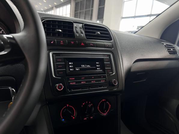 Volkswagen Polo V Рестайлинг с пробегом 2016 года, цена 1 095 000 рублей, 182425 км, седан, Автокод Объявления