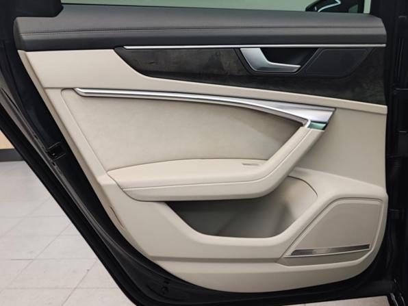 Audi A6 V (C8) с пробегом 2018 года, цена 5 390 000 рублей, 32938 км, седан, Автокод Объявления